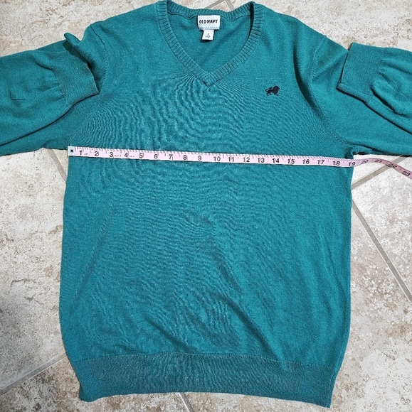 Old Navy Men Medium Green V-Neck Sweater Lion Logo Preppy Minimalist Classic 90s - Picture 5 of 6
